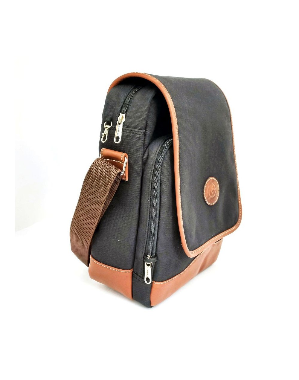 Bolso hombre tipo manos libres negro con tapa