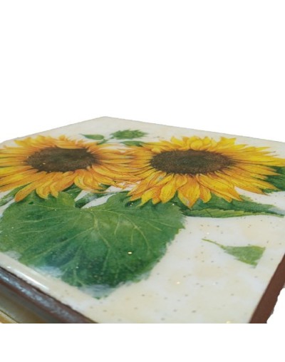 Caja cuatro divisiones de girasoles