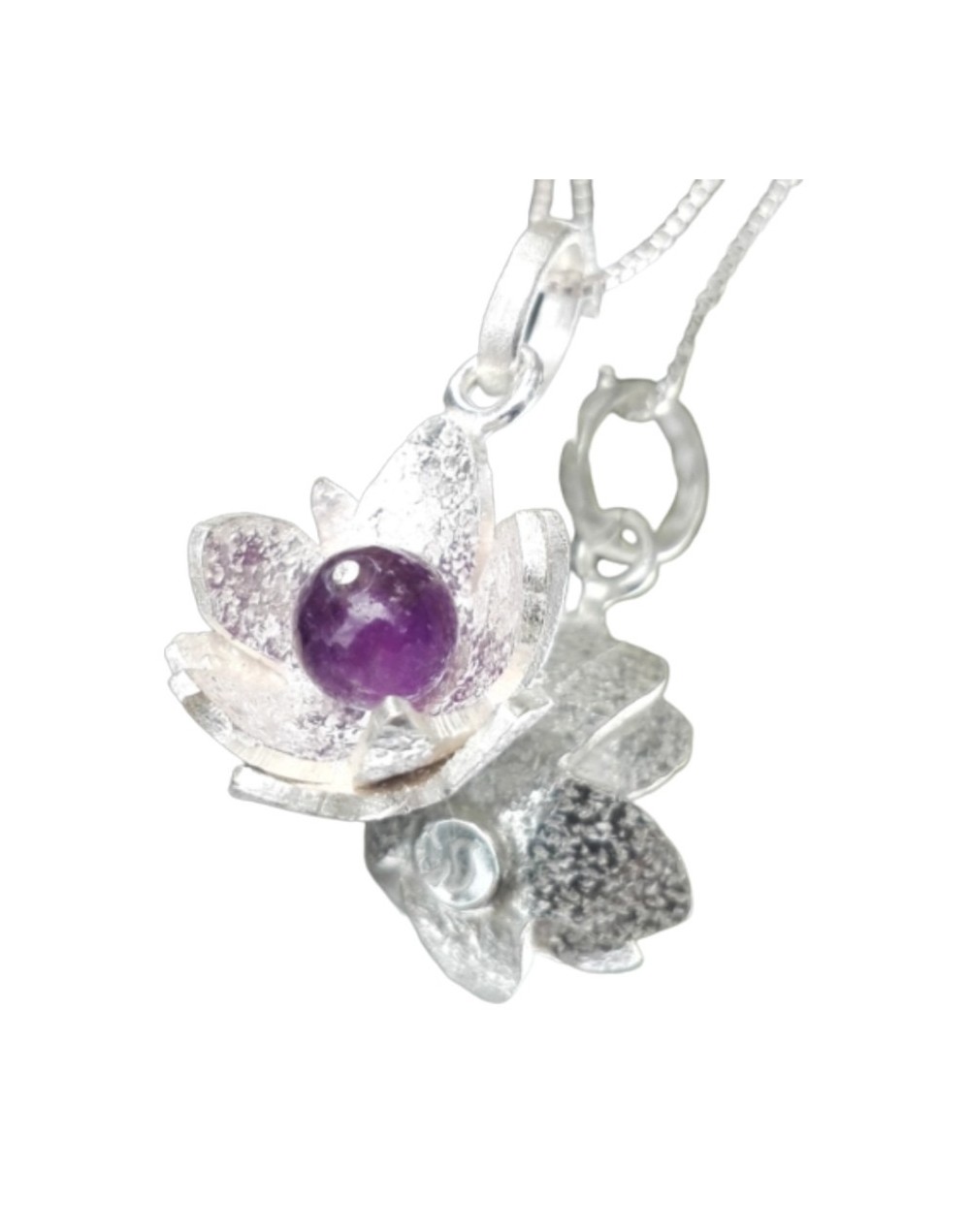 Dije flor de loto plata con amatista