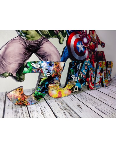 Nombre en madera The Avangers  Viverarte