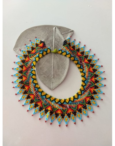 COLLAR EMBERA AZUL NARANJA Y ROJO 