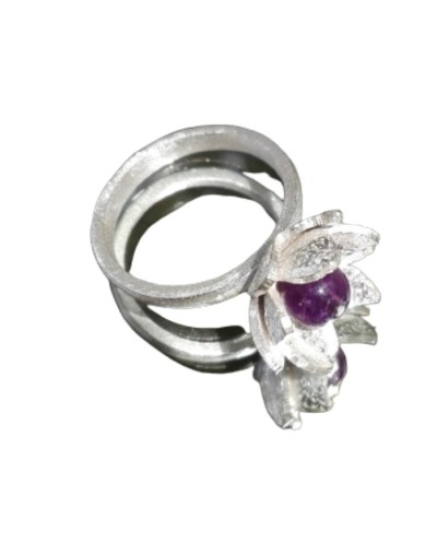 Anillo de Plata Flor de Loto con amatista