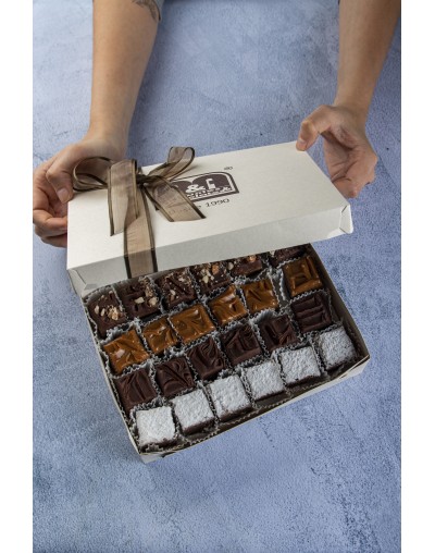 Caja mini brownies x 12 unidades