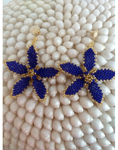 ARETES EN FORMA DE FLOR