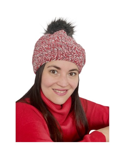 Gorros con bolita tengo frio