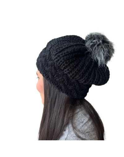 Gorros con bolita tengo frio