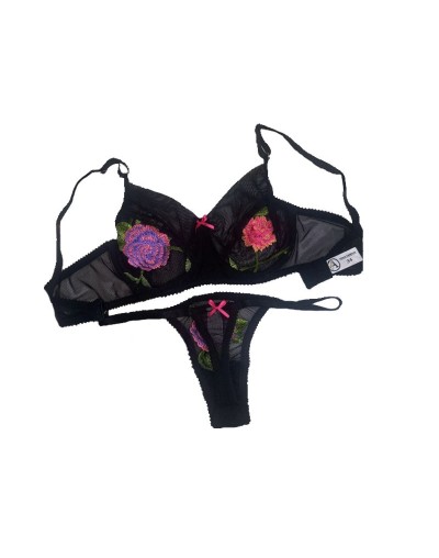 Conjunto florentina bordada negra