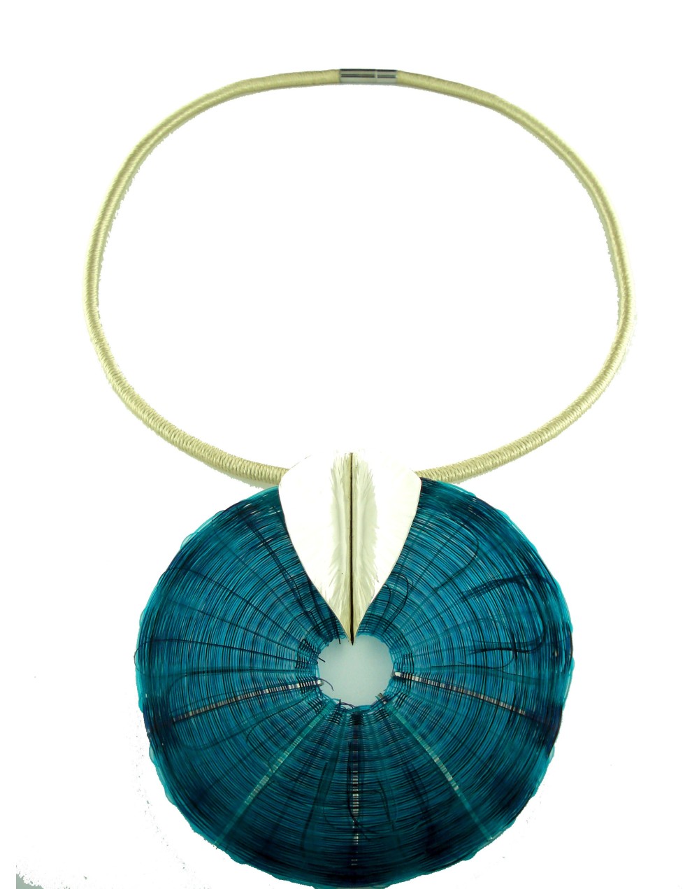 Collar hojas