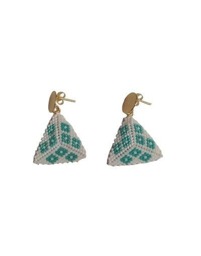 Aretes tres d