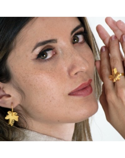Aretes y anillo mano de león