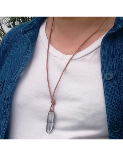Collar de cuarzo plata y cuero mediano