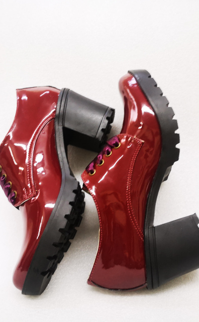 Zapatos de tacón ancho de moda para mujer