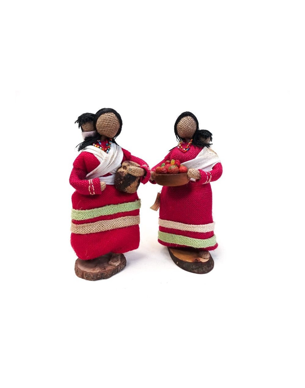 Indígena wayuu cargando bebé
