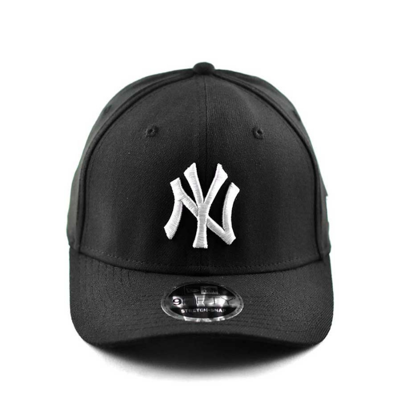 New York Yankees Black and White Stretch Snap 9FIFTY