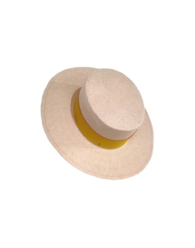 Sombrero canotier arena con cinto amarillo 