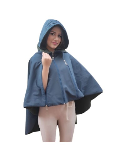 Capa impermeable color azul petróleo forrada en algodón verde militar