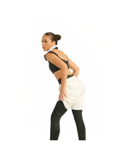 Short equilibrio blanco 