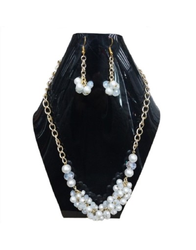 Conjunto collar y aretes en murano y perlas blanco