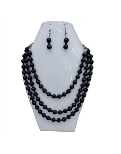 Collar en perlas negro