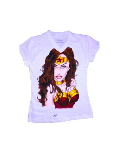 Camiseta mujer maravilla pintada a mano 