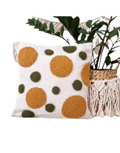 Cojin decorativo con la técnica punch needl