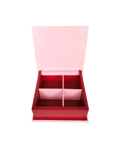Caja cuatro divisiones claveles