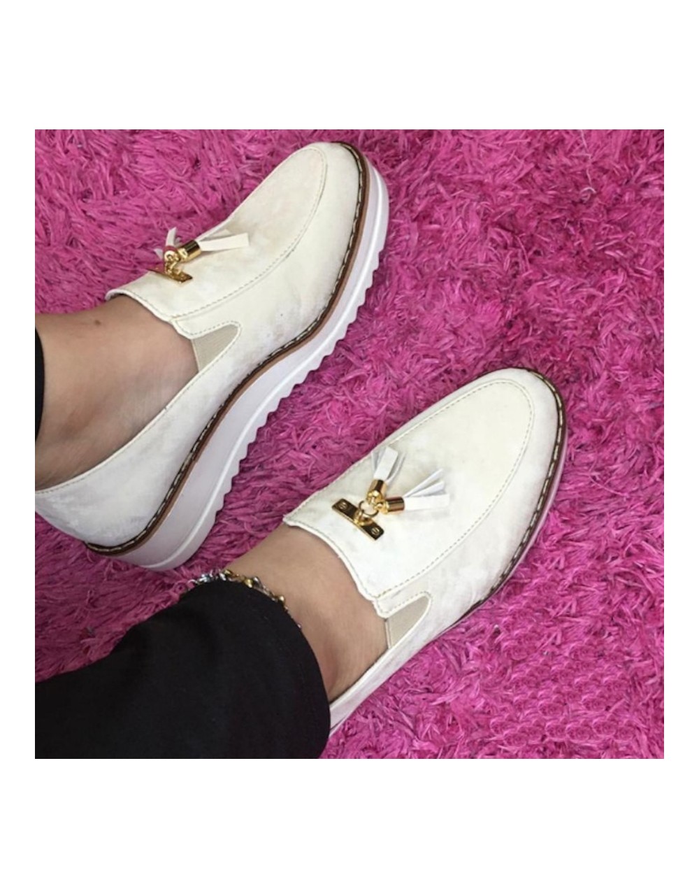 Bolichero dama beige con adorno