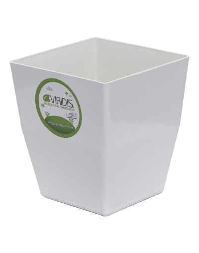 Matera Blanca small Elaborada en plástico 100% Reciclado