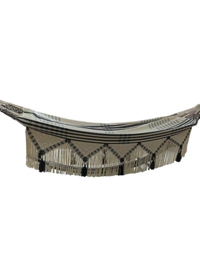 Hamaca con terminados en macramé personalizables.