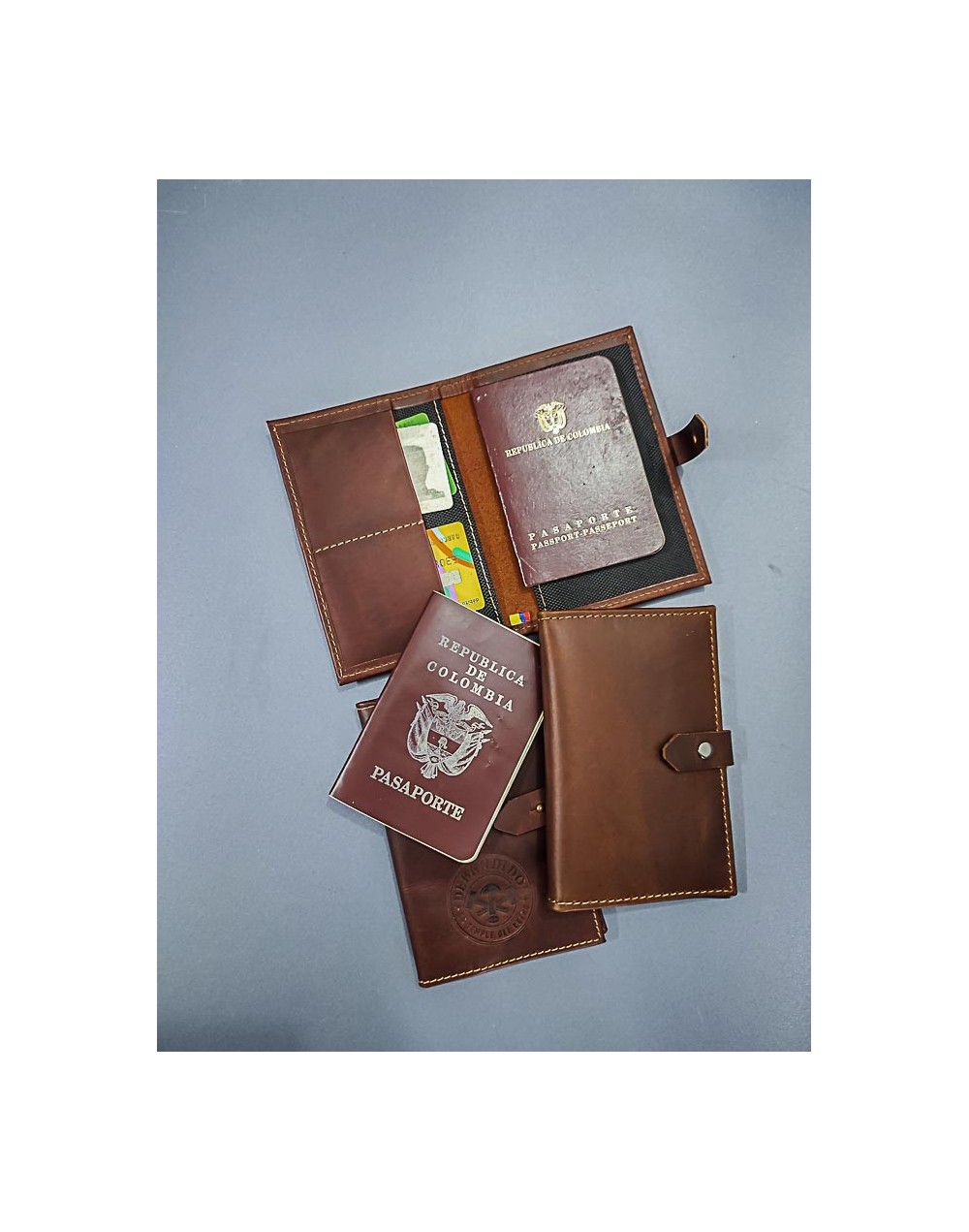 Porta pasaporte 