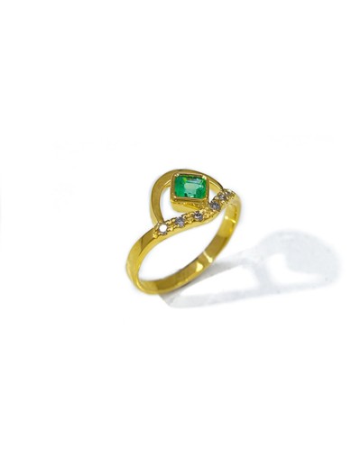 Anillo oro amarillo 18k diamantes y esmeraldas quezttema