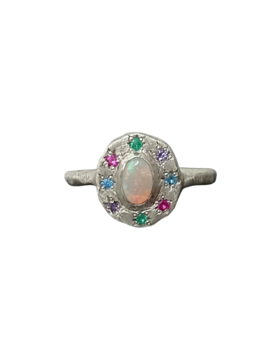 Anillo luz de luna plata ópalo y esmeraldas
