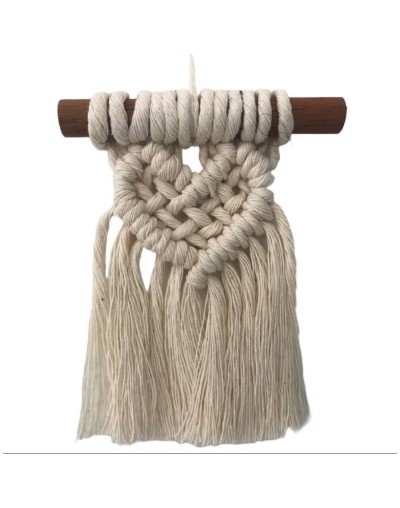 Micro tapiz corazon en macrame