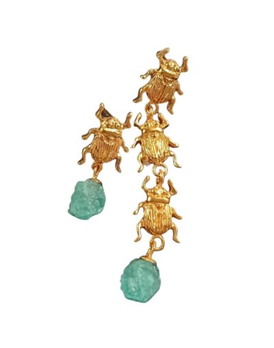 Aretes dorados escarabajo titán esmeraldas