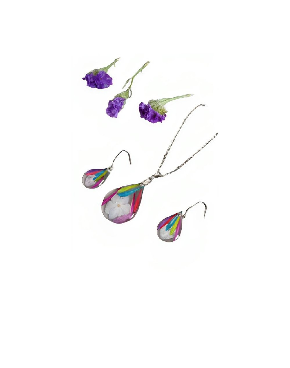 Juego de collar y aretes en flores de hortensias con pétalos de colores encapsulados en resina epoxi en acero dorado y plateado