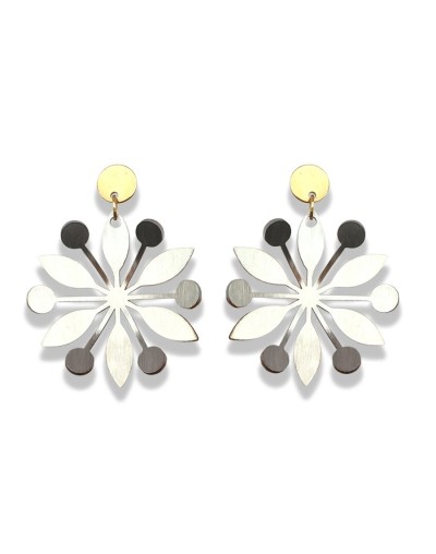 Aretes en acero inoxidable con forma de pistilos