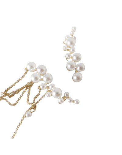 Aretes largos de perlas