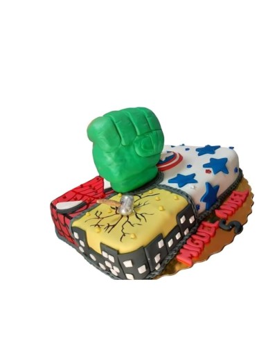 Torta personalizada en pastillaje x 20