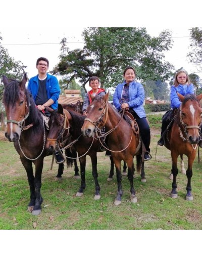 Cabalgata en villa de leyva