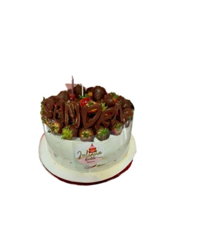 Cake tres leches con fresas con crema 30 porciones