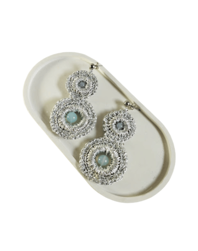 Pendientes artesanales tejidos en crochet y macramé