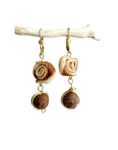 Aretes perlas de cacao con naranja
