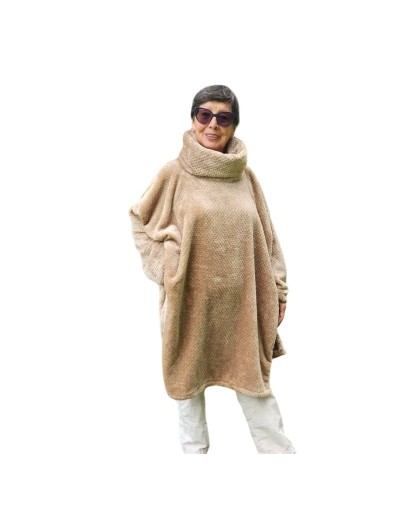 Ruana con manga camel