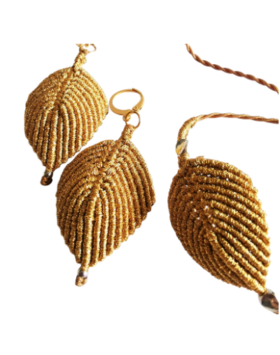 Conjunto hojas en macrame 