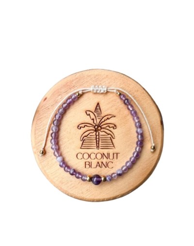 Pulsera ajustable de piedras naturales de amatista.