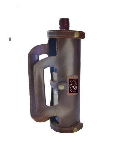 Kit vinera cuero [vinera y botella de vino de corozo]