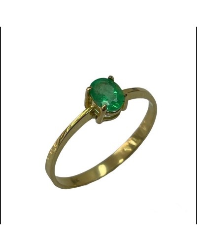 Anillo en Oro de 18K y Esmeralda Colombiana Natural Talla Oval Disponible para la venta Ya