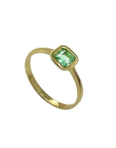 Anillo en Oro Amarillo de 18k y Esmeralda Colombiana Natural Talla Cuadrada
