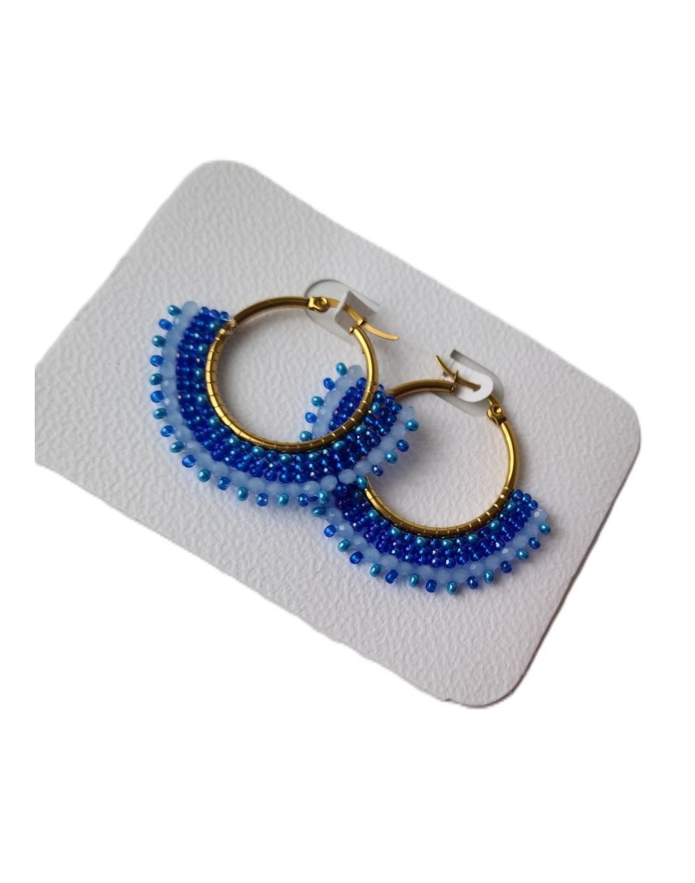 Aretes tejidos azules abanico