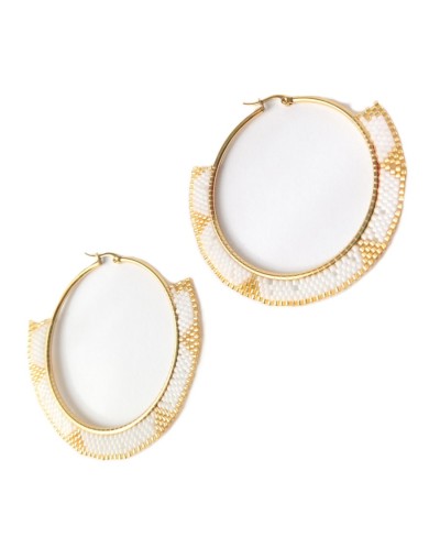 Maxi aretes miyuki abanico blanco y dorado